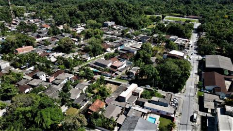 vista aérea de um bairro #paratodosverem