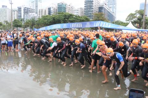 Largada do Troféu Brasil de Triathlon. #Paratodosverem.