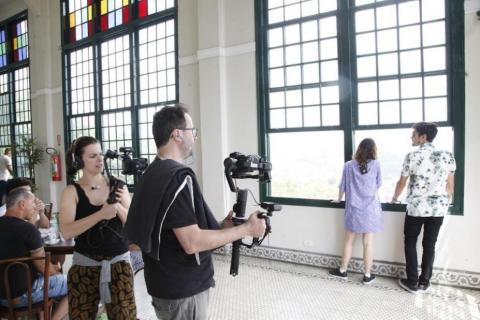 jovens fazem filmagem #paratodosverem 