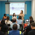 Santos leva palestra sobre direitos da mulher para funcionários de empresa no Porto