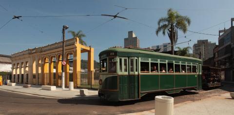 bonde passa pelo outeiro de santa catarina #paratodosverem