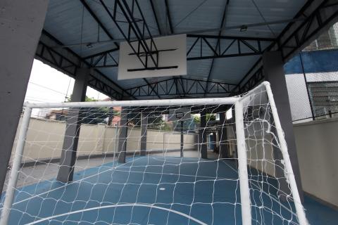 quadra de escola coberta #paratodosverem 