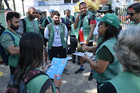 agentes reunidos antes de mutirão #paratodosverem
