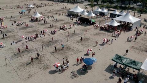 arena de bech tennis na praia do Gonzaga. #Paratodosverem