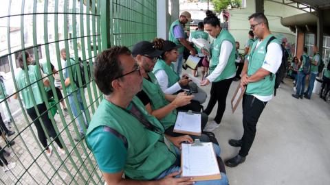 agentes reunidos antes de mutirão #paratodosverem