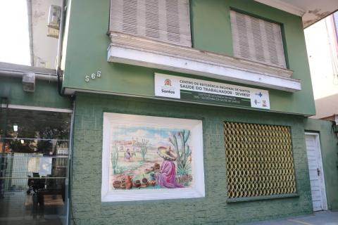 Equipamento atende por demanda espontânea, sem necessidade de agendamento, na Avenida Pinheiro Machado, 565. Foto: Raimundo Rosa fachada do equipamento #paratodosverem