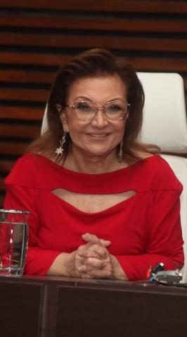A ex-prefeita em homenagem na Câmara - foto: Carlos Nogueira/arquivo telma de souza. #paratodosverem