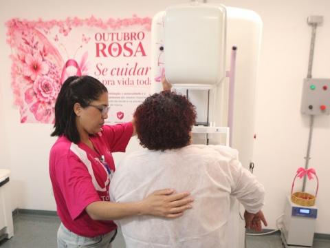 60 mulheres realizaram mamografias. Foto: Carlos Nogueira Mamografia no Dia D do Outubro Rosa. #Paratodosverem
