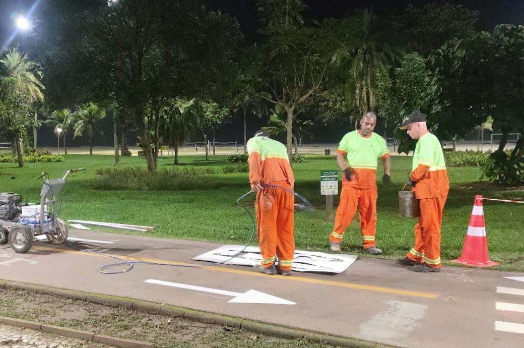 Ciclovia da orla de Santos ganha nova sinalização para reforçar segurança de ciclistas e pedestres