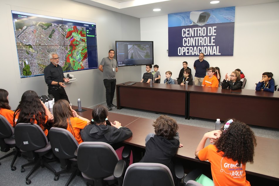 Estudantes de Santos vão atuar na prática para o monitoramento dos oceanos