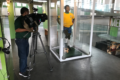 TV Univision Grava no museu Pelé