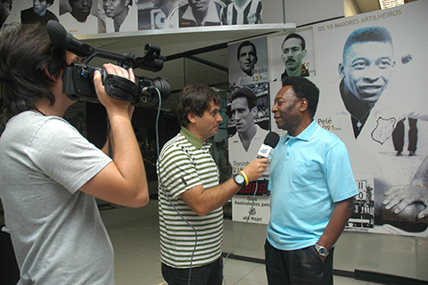 Pelé grava comercial para o Memorial