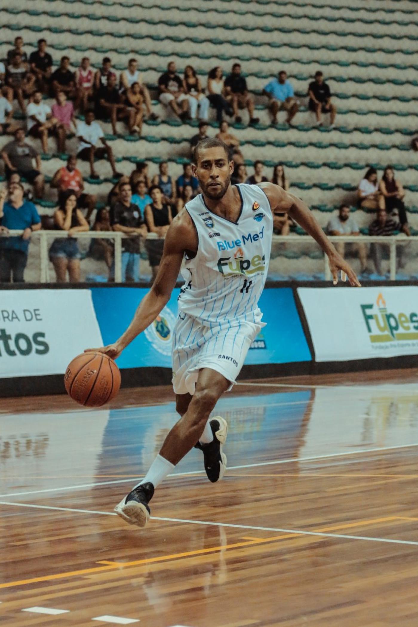 Notícias  Cruzeiro e Basquete Santos vencem na estreia do Final