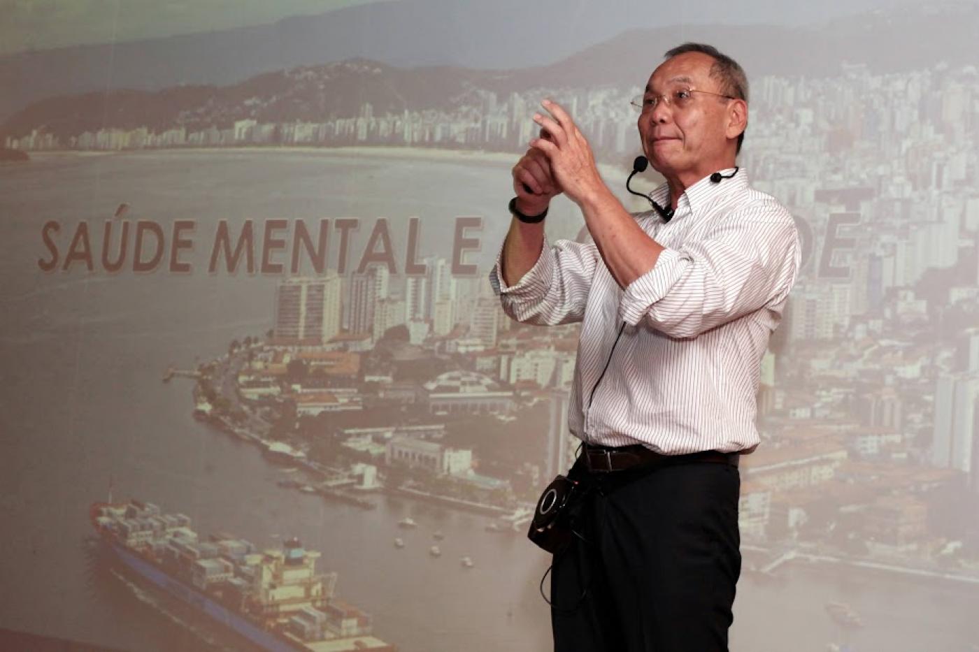 Santos amplia foco sobre saúde mental e anuncia Roberto Tykanori como  titular do setor