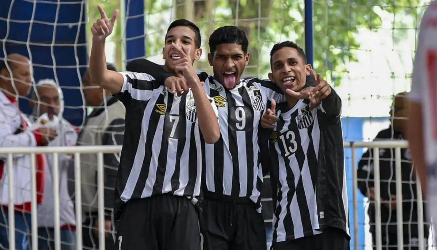 Campeonato Paulista de Futsal 2023: Líderes se Destacam nos Grupos