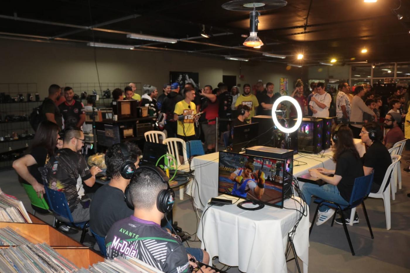 Santos Game: com mais de 100 participantes, competições definem vencedores
