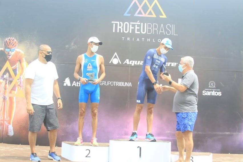 Promessa e veterano se unem no pódio do Troféu Brasil de Triathlon