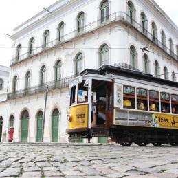 Santos celebra Semana do Turismo com Bonde Japão restaurado e exposição inédita sobre Pelé